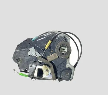 Suzuki Grand Vitara II Front door lock 5K0210