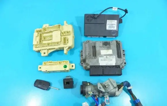 Hyundai i30 Engine control unit/module ECU 0281016737 IMPRK1191492