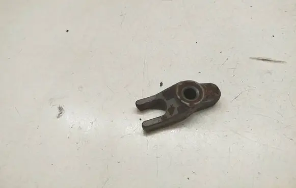 KIA Sorento Fuel Injector clamp holder 