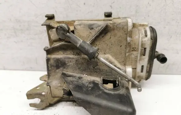 Audi A6 S6 C4 4A Rear door lock 4A0185