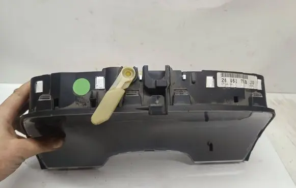 Opel Zafira A Speedometer (instrument cluster) 24461768