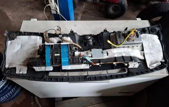 Toyota Prius (XW20) Dashboard 5541047050