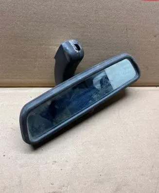 BMW 5 E39 Rear view mirror (interior) E11015313