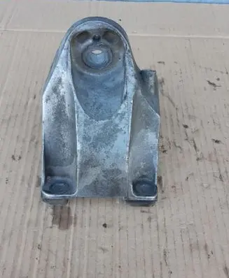 Audi Q7 4L Engine mounting bracket