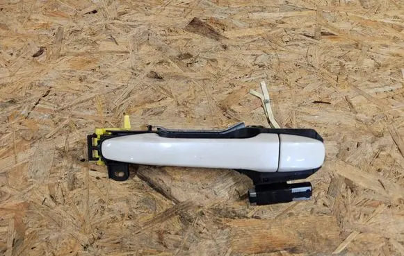Toyota Prius+ (ZVW40) Rear door handle trim 6920347020