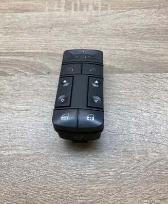 Opel Vectra C Electric window control switch 13224056