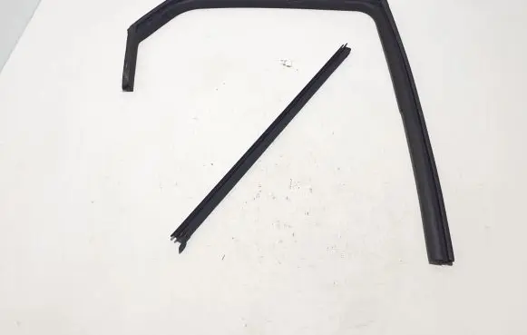 KIA Xceed Rubber seal rear door 83530J7800