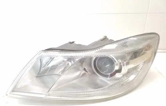 Skoda Octavia Mk2 (1Z) Headlight/headlamp 1Z1941015G 7L6941329