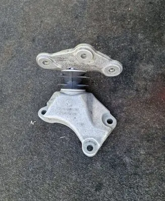 BMW 3 G20 G21 Gearbox mounting bracket 6861571 6861570 48094611