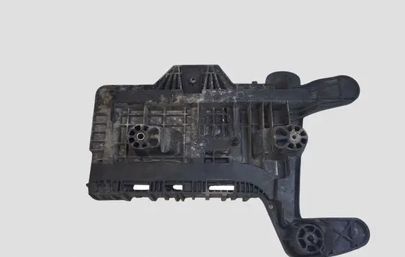 Skoda Octavia Mk2 (1Z) Battery tray 1K0915333