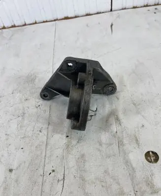 Opel Insignia A Driveshaft support bearing bracket 13219107