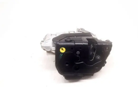 Audi A4 S4 B7 8E 8H Rear door lock 8E0839015AA