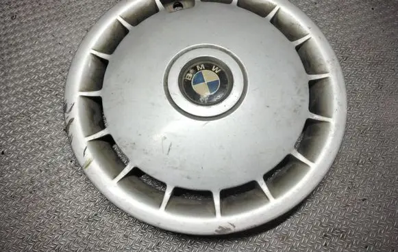 BMW 5 E34 R15 wheel hub/cap/trim 36131129843