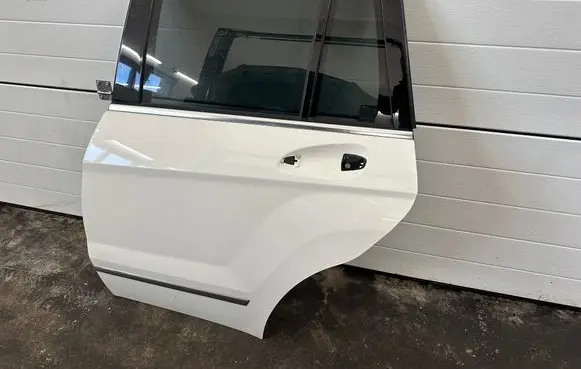 Rear door