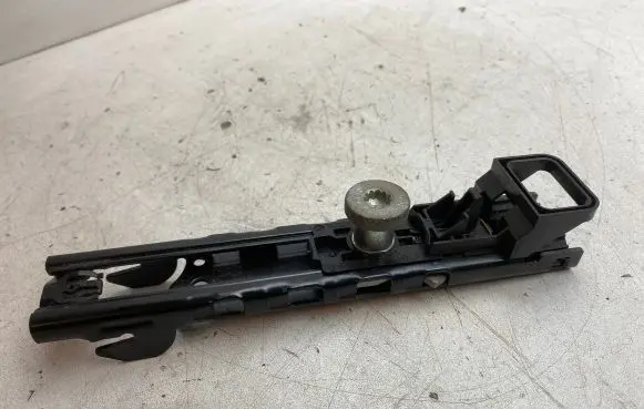 Skoda Superb B8 (3V) Seat belt height adjuster 4M0857819