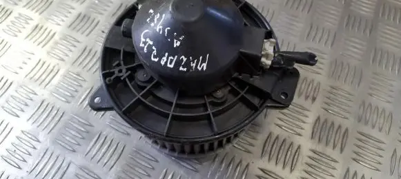 Mazda 323 Heater fan/blower hb401b01a