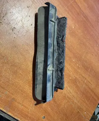 Citroen C4 I Quarter panel pressure vent 9635064680