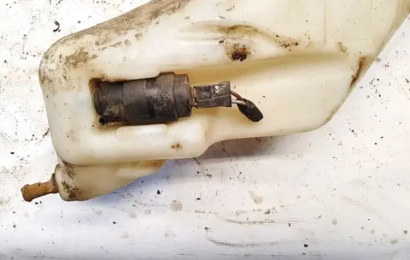 Windscreen/windshield washer pump