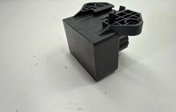 Ford Explorer V Fuel pump relay FU5A9D370JA FU5Z9D370B