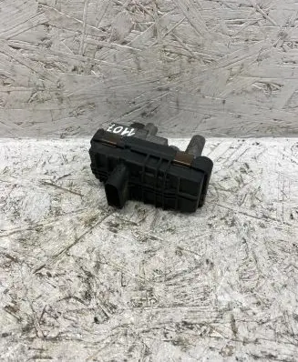 BMW 3 E90 E91 Turbine electric control actuator 4933519400