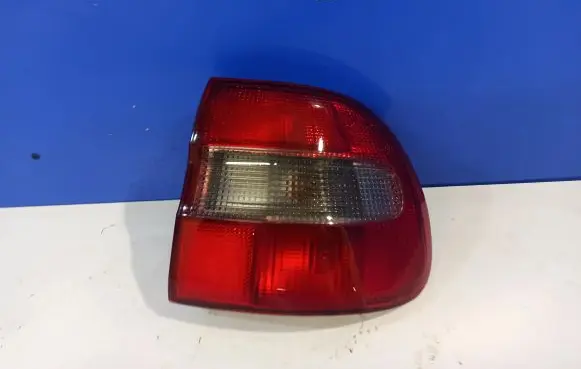 Volvo S40, V40 Rear/tail lights 30621888