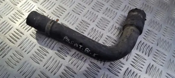 Volkswagen PASSAT B5 Engine coolant pipe/hose