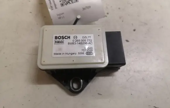 Jaguar XF ESP acceleration yaw rate sensor 0265005772 8W8314B296AC