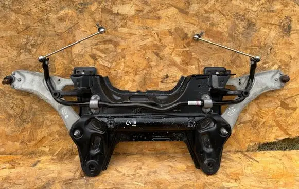 Citroen C4 III e-C4 Engine mounting bracket 