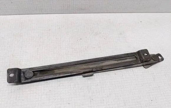Ford Maverick Tailgate/trunk/boot hinge