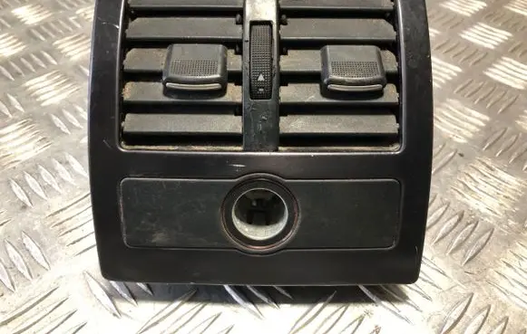 Audi A6 S6 C5 4B Rear air vent grill 4B0819203