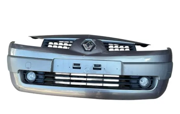 Renault Megane III Front bumper 8200142000 8200142001