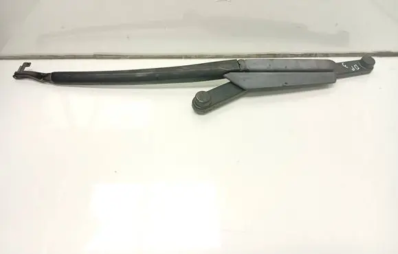 Front wiper blade arm