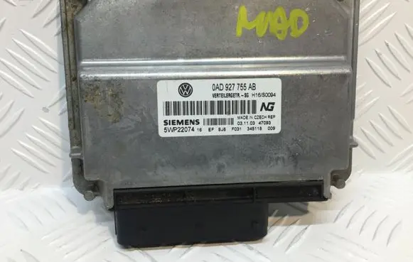 Volkswagen Touareg I Gearbox control unit/module 0AD927755AB