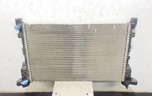 Opel Vivaro Coolant radiator 214104344R CP517003 93868353
