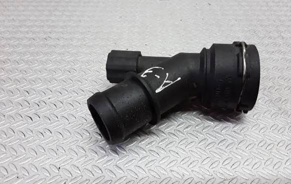 Audi A3 S3 A3 Sportback 8P Engine coolant pipe/hose 6Q0122291F