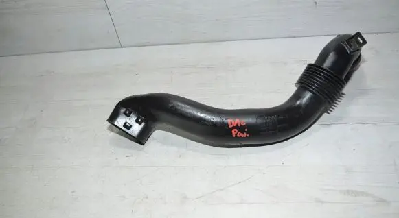 Dacia Duster II Air intake duct part 165554822R