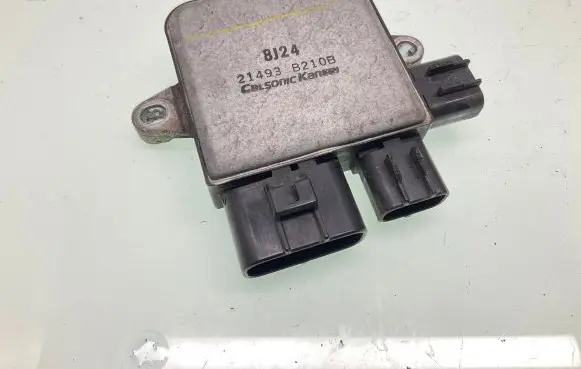 Nissan Leaf II (ZE1) Fan control module 21493B210B 8124