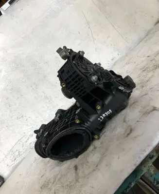 Infiniti Q50 Intake manifold