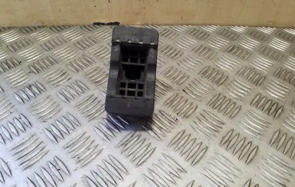 Mercedes-Benz GLC X253 C253 Jacking socket point A2046920028