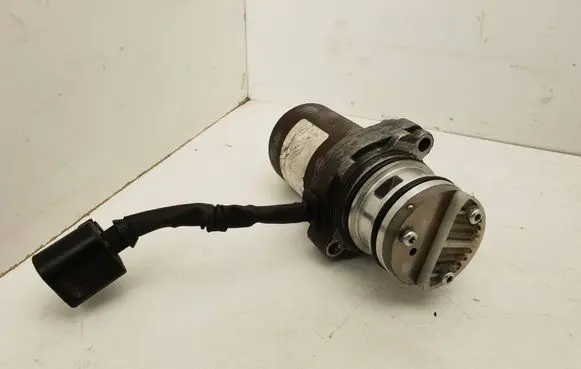 Volvo XC70 Rear gearbox reducer/haldex oil pump 111784 02062008