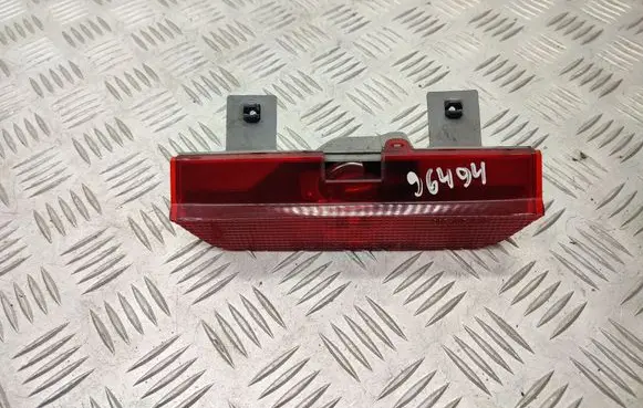 Toyota RAV 4 (XA20) Third/center stoplight