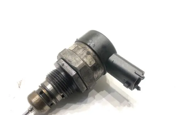 KIA Optima Fuel pressure regulator 31402-2F600