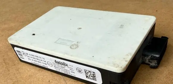 Mercedes-Benz E W212 Distronic sensor radar A0009050110
