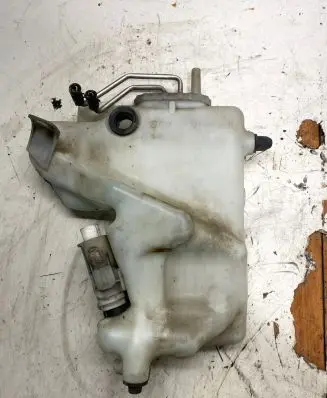 Mercedes-Benz E W211 Windshield washer fluid reservoir/tank 2118600160