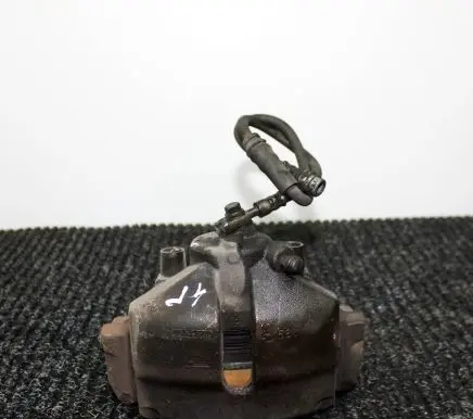 Volkswagen Jetta VI Front brake caliper