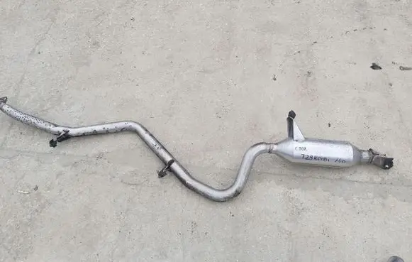 Toyota Avensis T270 Rear muffler/silencer tail pipe 