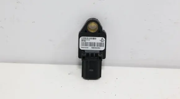Citroen C-Crosser Airbag deployment crash/impact sensor 8651A001 39754C