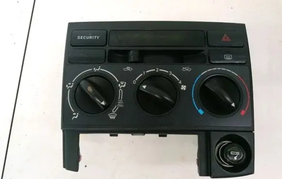 Toyota Corolla Verso E121 Climate control unit
