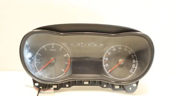 Opel Corsa E Clock 