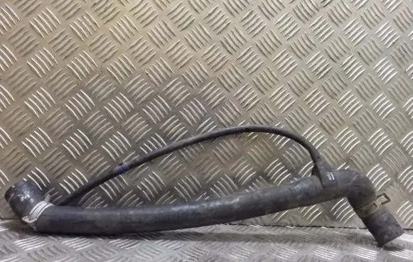 Volkswagen PASSAT B4 Engine coolant pipe/hose 3A0121101A